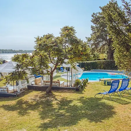 Prenociste Dunav 97 K6 * Novi Banovci