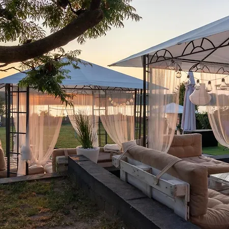 Prenociste Dunav 97 K6 Appartamento Novi Banovci